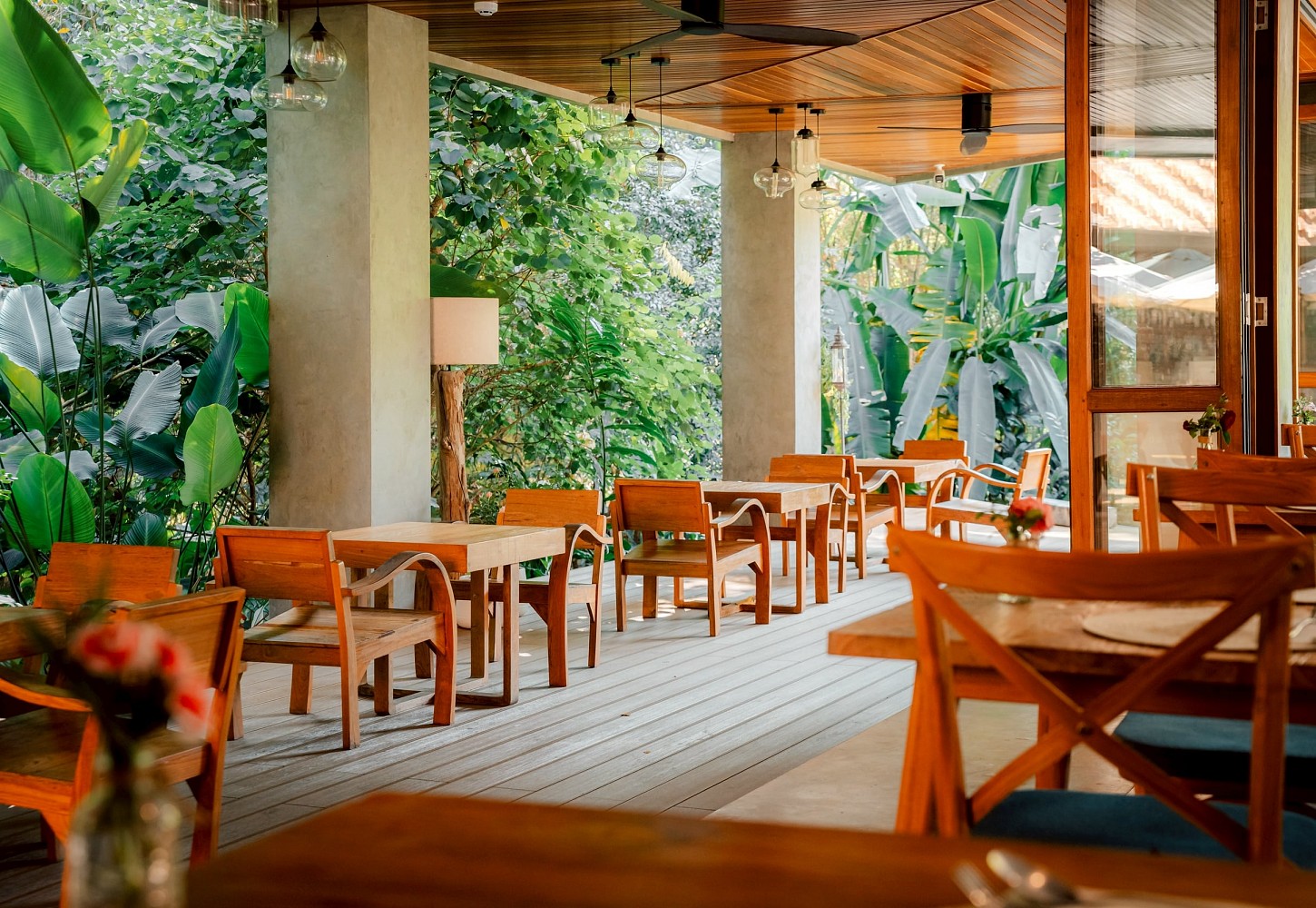Proud Restaurant